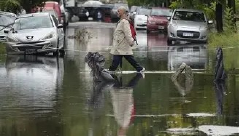 Alerta naranja por tormentas en el AMBA: fuertes lluvias, calles inundadas y cuándo mejora el tiempo