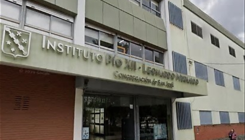 Grave denuncia en una escuela de Villa Bosch: alumnos habrían creado con IA imágenes falsas de compañeras desnudas
