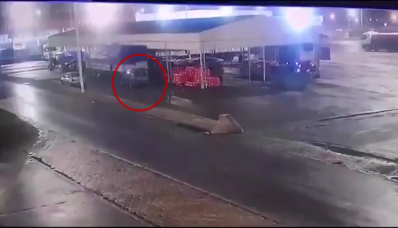 Tragedia en el Mercado Central: una mujer murió atropellada por un acoplado que se desenganchó