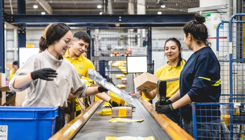 Mercado Libre inauguró su megacentro logístico en Escobar y proyecta crear 1.300 empleos
