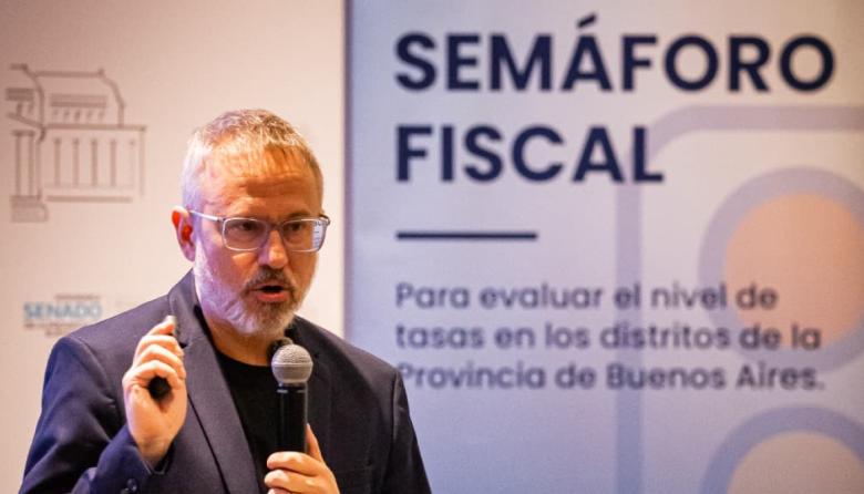 Valenzuela presentó el Semáforo Fiscal en el Senado bonaerense