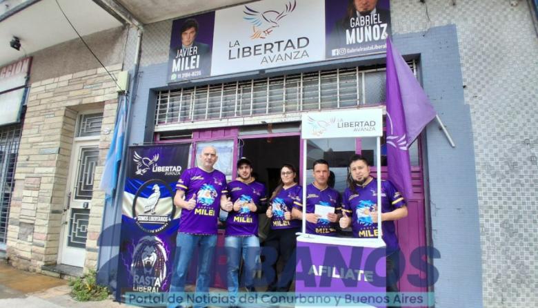 La Libertad Avanza salió a afiliar vecinos en Tres de Febrero y pone la mira en 2027