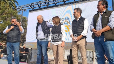 Patricia Bullrich con López Medrano recorrieron Villa Ballester y encabezaron un acto en la Plaza Mitre