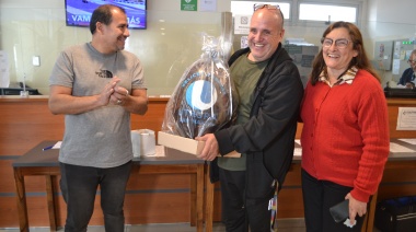 UTHGRA San Martin sorteó un huevo de Pascuas enorme entre sus afiliados