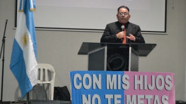 El pastor Néstor Mercado advirtió sobre el avance de la ideología de género en una conferencia en Don Torcuato