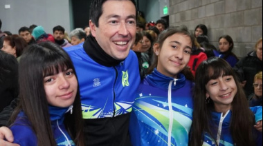 Nardini inauguró el primer polideportivo de Ing. Adolfo Sourdeaux