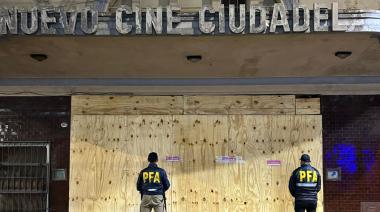 Allanan un cine porno de Ciudadela y detienen a los dueños por explotación sexual