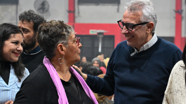 El intendente Julio Zamora reconoció a auxiliares de la educación por su compromiso diario con las escuelas públicas