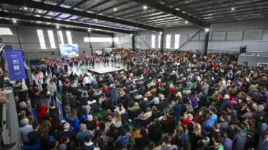 Nardini inauguró el Polideportivo CRIM