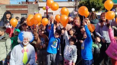 Analía, la voz de tu barrio, de tu comercio, de tu industria
