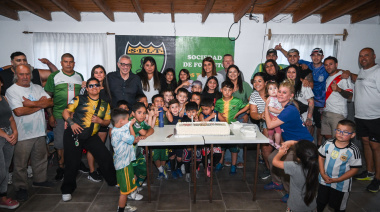 Junto a la comunidad, Julio Zamora compartió el 37° aniversario de la Sociedad de Fomento Los Tábanos