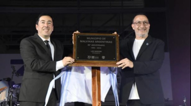 Malvinas Argentinas celebró su 30° aniversario con un emotivo acto encabezado por el intendente Leo Nardini