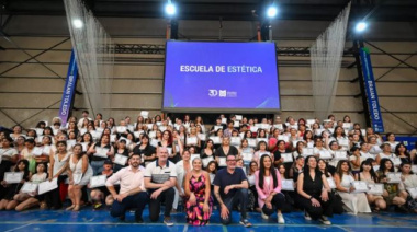 Más de 1.500 vecinas y vecinos egresaron del Centro Municipal de Estudios de Malvinas Argentinas