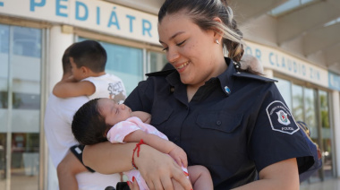 Instinto, manos y una vida que sigue gracias al trabajo en equipo en Malvinas Argentinas