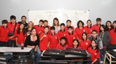 A través de una gestión del Municipio de Tigre, se entregaron kits de dibujo en escuelas técnicas del distrito