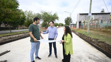 Nardini visitó la obra de repavimentación de la calle Hooke en Grand Bourg