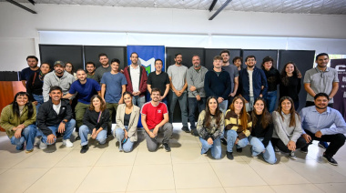 Nardini compartió una jornada con jóvenes profesionales que se especializan en liderazgo político