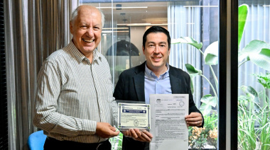 Nardini hizo entrega de la habilitación a la ampliación de la planta de Nevares