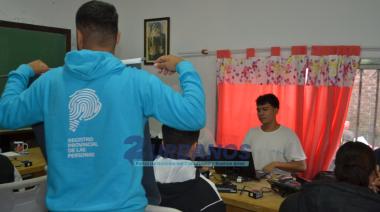 La Provincia de Buenos Aires refuerza operativos de documentación en Tres de Febrero ante la alta demanda vecinal