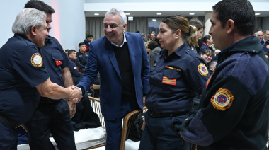 En el marco del Día Nacional del Bombero Voluntario, Julio Zamora reconoció la labor de los agentes al servicio de la comunidad