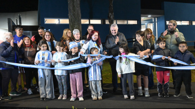 En el Talar, Julio Zamora inauguró los nuevos vestuarios del natatorio del Polideportivo Delfo Cabrera