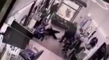 Crimen en una barbería de Dock Sud: un adolescente de 15 años quedó acusado de matar a un joven