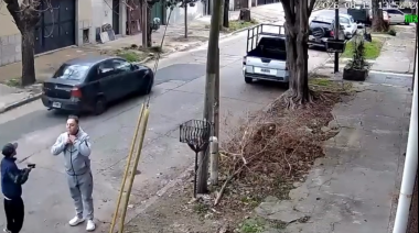 “Me robó un nene”: lo apuntó con un arma y lo persiguió para robarle el celular en Caseros