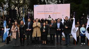 La Ciudad homenajeó al Libertador General San Martín y reconoció a policías, maestros y médicos, “héroes de hoy”
