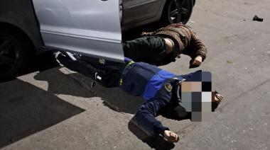 Intentaron robarles el auto a una pareja de policías en Rafael Castillo: tres delincuentes murieron