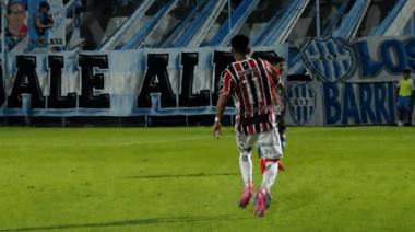 Chacarita no liga una: mereció más, perdió en la última y llega golpeado al clásico con Atlanta