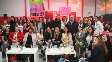 Julio Zamora agasajó a auxiliares de escuelas públicas de Tigre por su labor cotidiano dedicado a los estudiantes