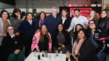 Julio Zamora a auxiliares docentes: "Son un eslabón importantísimo a la hora de afirmar nuestro compromiso con la educación"