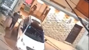 Morón otra vez bajo la inseguridad: cinco delincuentes entraron a una casa cuando el dueño guardaba el auto