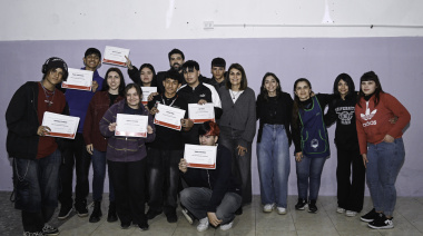 Jóvenes y adolescentes del Centro Popular de Desarrollo accedieron al taller de streaming brindado por el Municipio de Tigre