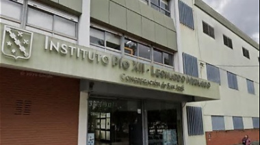 Grave denuncia en una escuela de Villa Bosch: alumnos habrían creado con IA imágenes falsas de compañeras desnudas