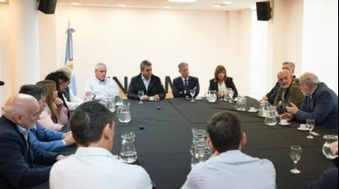 Massa reunió a 15 rectores en la UNSAM y pidió “recuperar” a 10 mil docentes y científicos