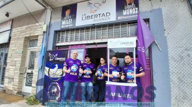 La Libertad Avanza salió a afiliar vecinos en Tres de Febrero y pone la mira en 2027