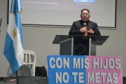 El pastor Néstor Mercado advirtió sobre el avance de la ideología de género en una conferencia en Don Torcuato