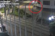 Gracias a las cámaras del COT, la Policía detuvo a dos malvivientes por robarle a un vecino: quedaron a disposición de la Justicia