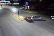 Imprudencia y choque: dos autos protagonizaron un fuerte impacto en Benavídez