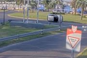 Conducía a alta velocidad, perdió el control del vehículo y volcó en Rincón de Milberg