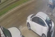 Intento de robo en La Matanza: un policía se defendió a tiros y los delincuentes escapar