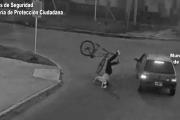 Ciclista cruzó de manera imprudente y fue atropellado por un automóvil en General Pacheco: está fuera de peligro