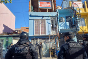 La Ciudad clausuró construcciones clandestinas que levantaban en la Villa 31