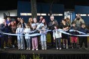 En el Talar, Julio Zamora inauguró los nuevos vestuarios del natatorio del Polideportivo Delfo Cabrera