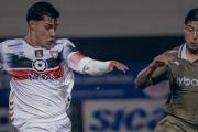 Chacarita cambió de técnico, pero no cambió nada: perdió 2-0 ante Estudiantes y sigue sin respuestas