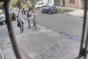 Brutal asalto en Lanús: tiraron del auto a una jubilada de 84 años y le fracturaron la cadera