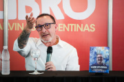 Luis Vivona presentó “Historia de un Militante” en la 7ma Feria del Libro de Malvinas Argentinas