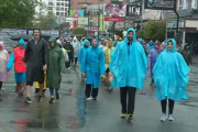 Bajo la lluvia, miles de fieles peregrinan a Luján: recorrido, horarios y operativo