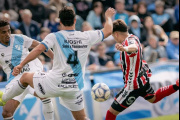 Chacarita pisó fuerte en el Beranger y se llevó un triunfazo sobre la hora
